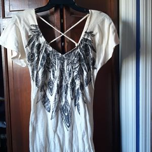 Faux Feathers Criss Cross Back! Flowy Sleeves Top